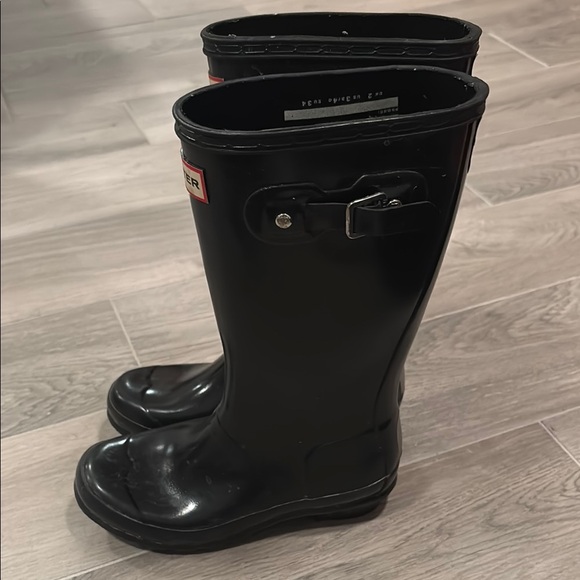 Hunter Black Rain Boots Size 4 - Picture 2 of 10